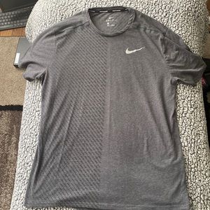 Large Grey Nike Running Dri-Fit short Sleeve